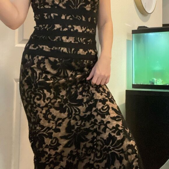 Tadashi Shoji Mesh Floral Lace Mermaid Gown Size 6 Black Tan Maxi Boat Neck - Picture 6 of 6